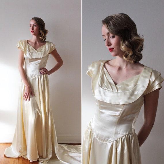 Vintage 1940s Short Sleeved Candlelight Satin Wedding… - Gem