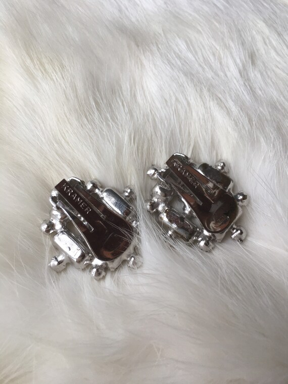 Vintage 1940s Clip-on Clear Crystal Earrings in G… - image 5