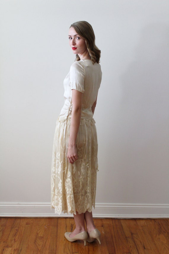 Antique 1920s Silk Satin and Lace Wedding Dress w… - image 10