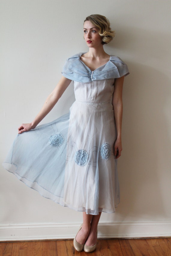 Vintage 1940s - 50s Periwinkle Slight off the Sho… - image 10