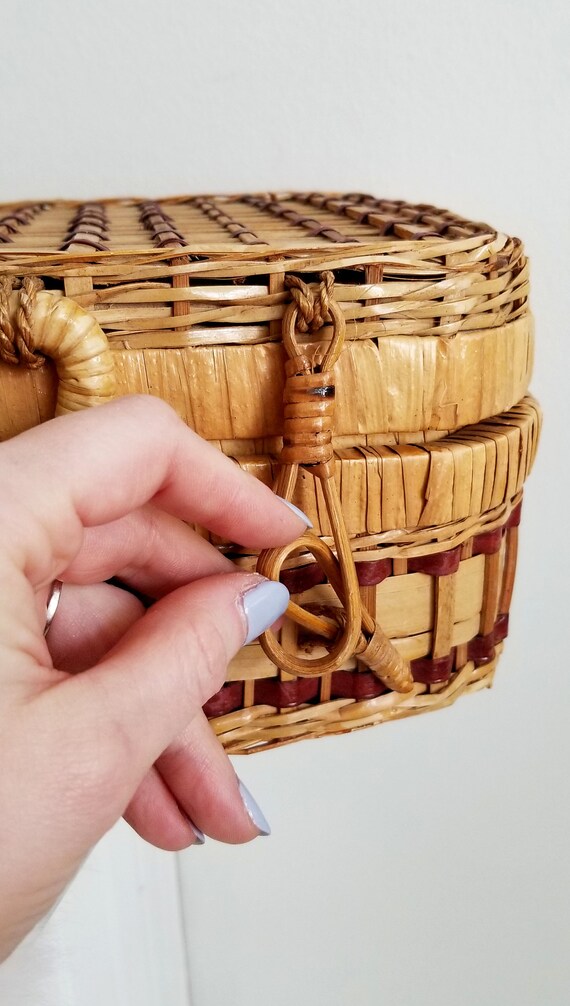 Vintage straw wicker Basket Purse/picnic basket - image 8