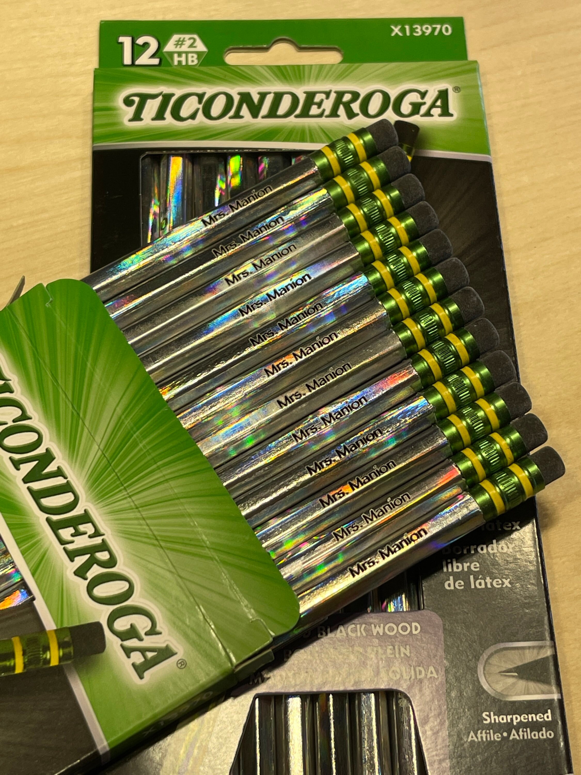 Ticonderoga® Noir Pencils 12 ct Box