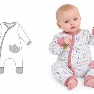 Baby Strampler Schnittmuster PDF mit asymmetrischer Druckknopfleiste und langen Ärmeln; technische Schnittzeichnung links, rechts Baby im geblümten Strampler auf weißem Hintergrund.