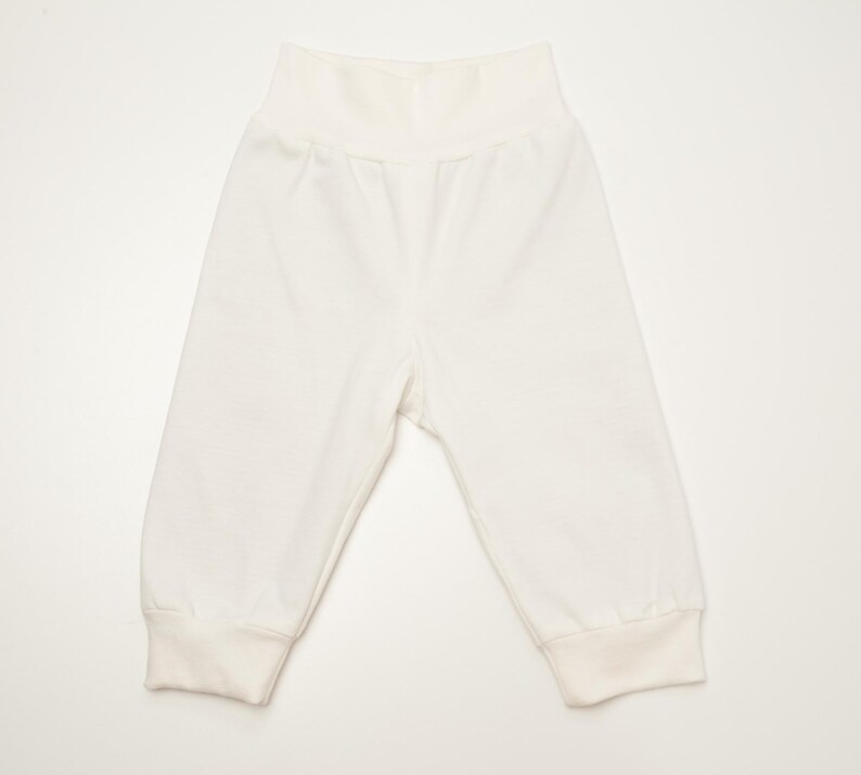 Unifarbene Wendehose flach, hoher Rippbund, weicher Stoff, bequemes Design im baby set schnittmuster pdf