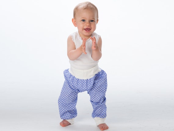 Pantalones para bebe pantalones encerados pantalones bombachos pantalones de peluche para ninos y ninas patron de costura libro electronico PDF pantalones con punos. BREK de Patternforkids Etsy Espana