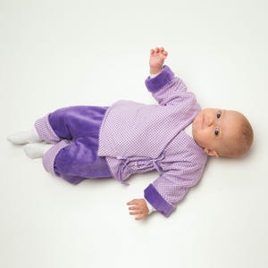 Entspannter Säugling mit leichter Jersey-Jacke, schlichtes Design ideal als Sommer- oder Übergangsjacke, sommerjacke baby schnittmuster