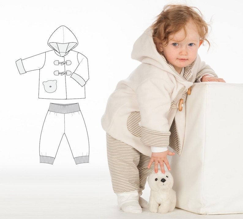 Skizze des Schnittes neben Kind, Jacke mit Taschen und Wendehose, klarer Überblick zum baby set nähen anleitung
