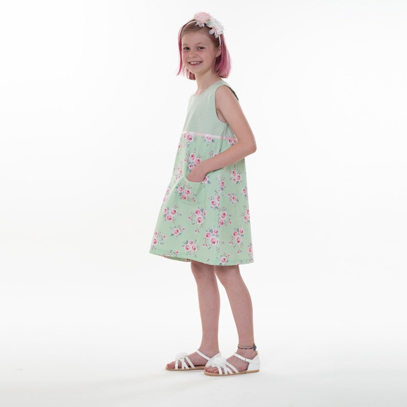 Mädchen Kleid in A-Linien mit verdecktem Reißverschluss Tasche und Zierband GEMMA Größen 92-158 Schnittmuster pdf von Patternforkids Bild 6