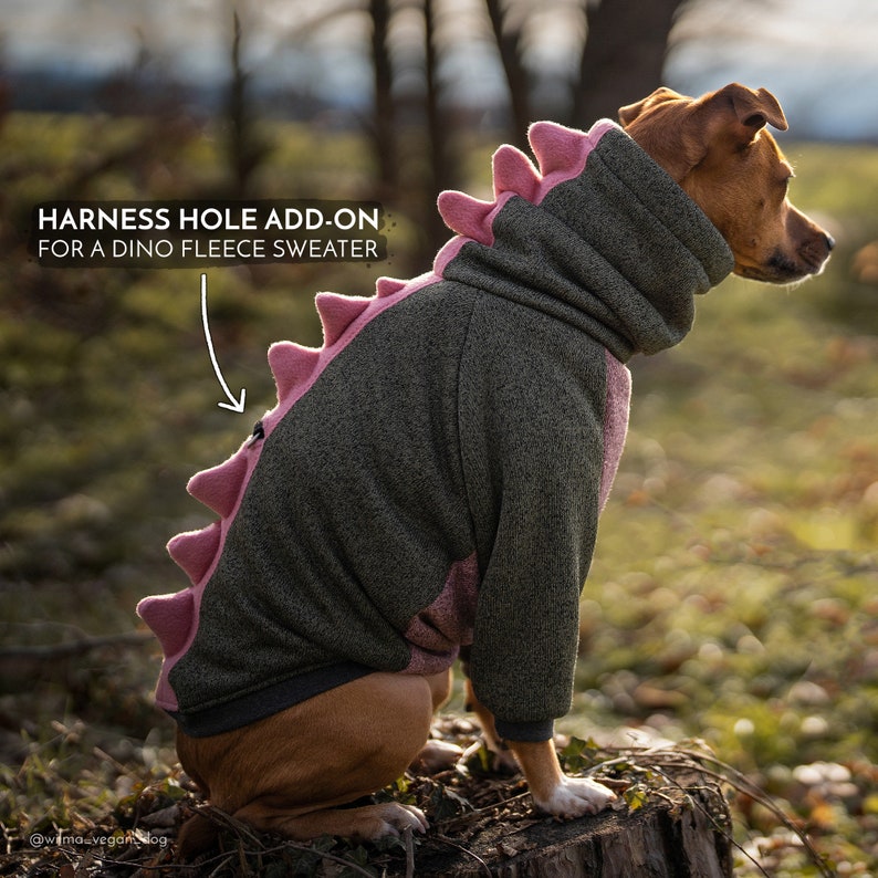 Leash hole upgrade Add a leash hole to the back of your dog's tailor made sweater order image 4