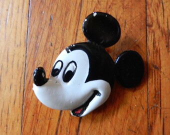 Wonderful Vintage 70's Mickey Mouse Disney Metal Pin