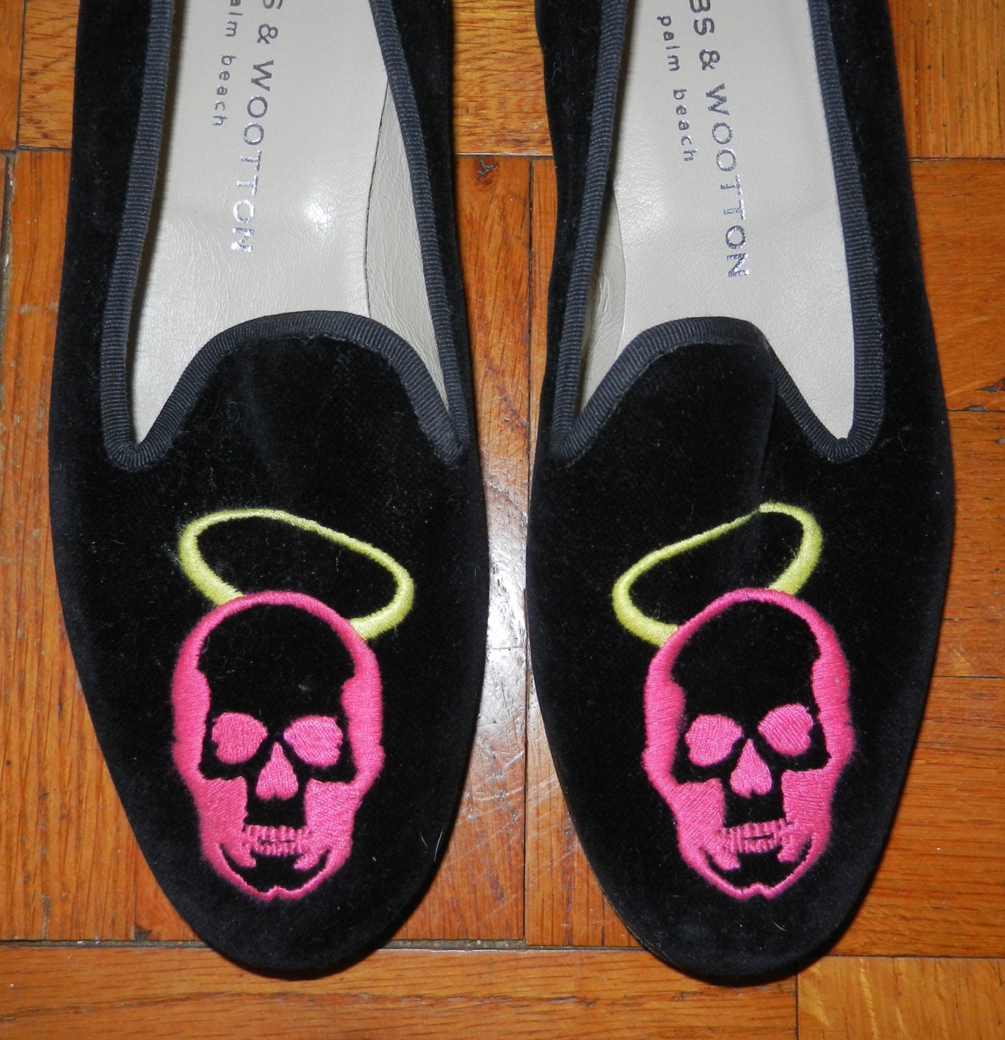 Stubbs & Wootton Black Velvet Skull & Crossbones Embroidered Loafers Skull Black Velvet Slipper (Men) main image 4