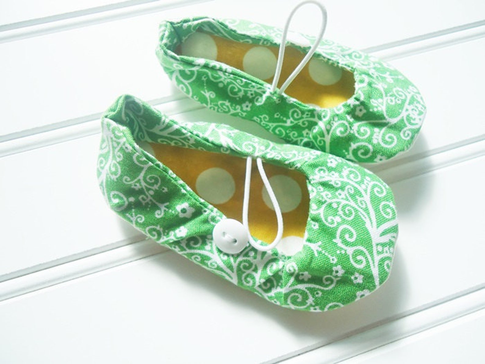 ballet flat slippers - green with white floral {size 3 months}