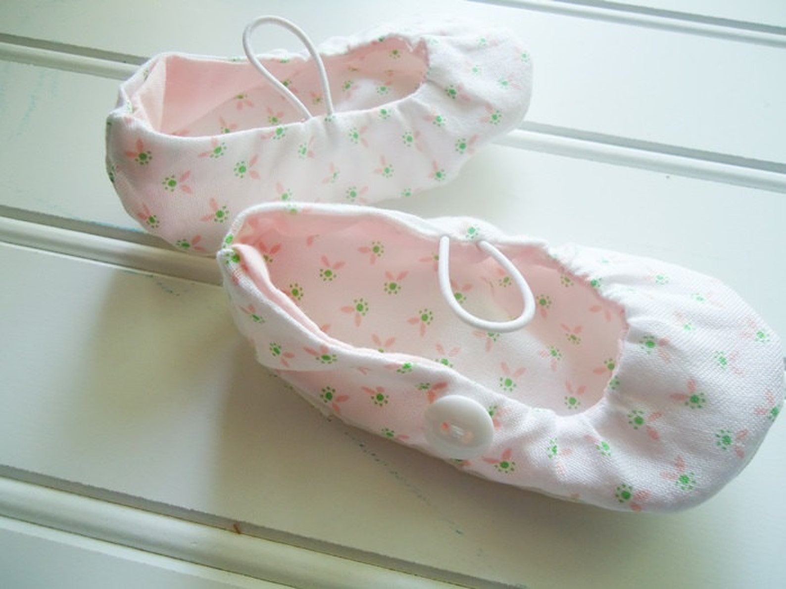 ballet flat slippers - delicate pink floral {size newborn}