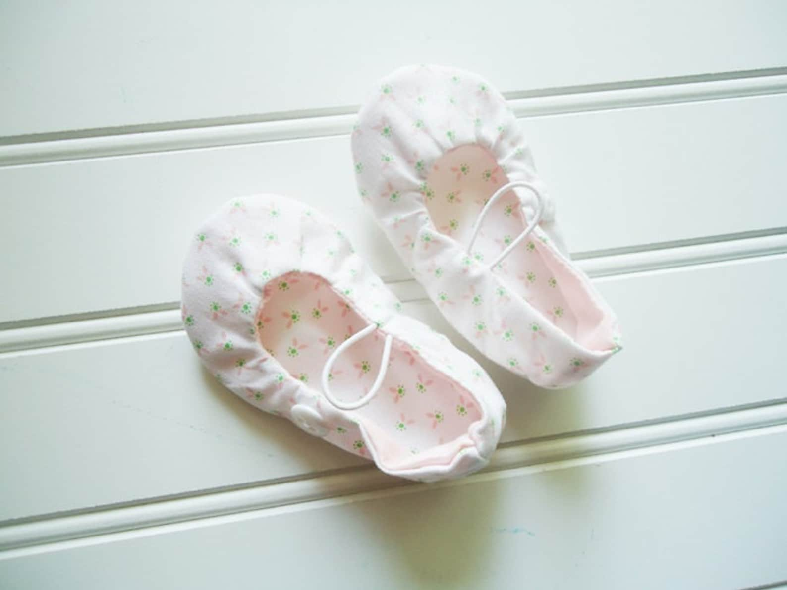 ballet flat slippers - delicate pink floral {size newborn}