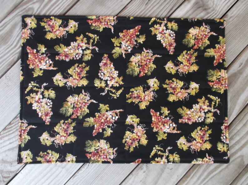 Grape Cluster Placemats, Fabric Placemats, Quilted Placemats, Handmade Placemats, Wine Lover