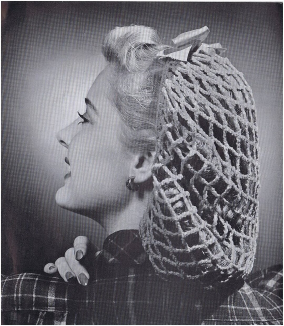60’s Pastel Flower Crocheted Base Snood Hat main image 0
