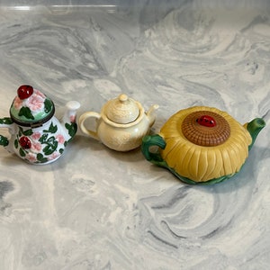 Vintage set of 3 miniature teapots
