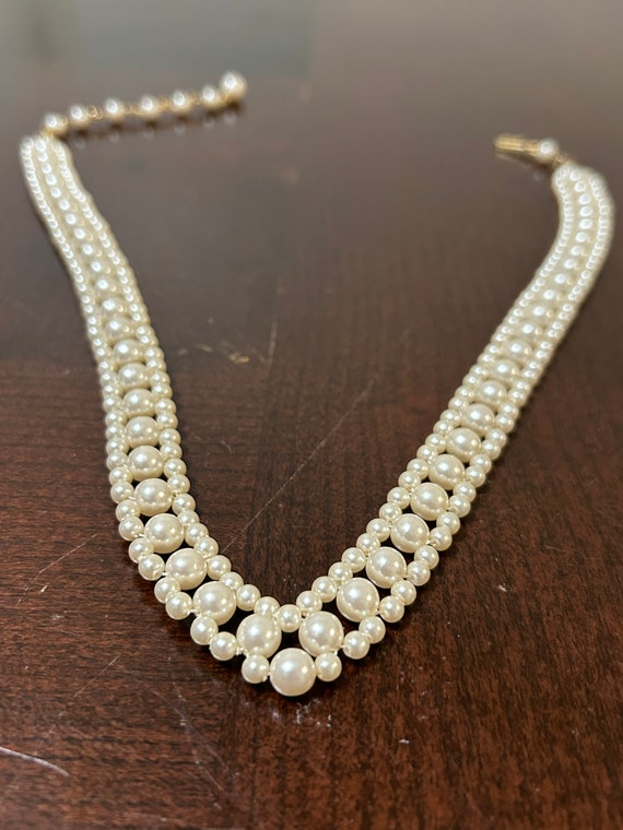 Vintage Victorian style Faux Pearl Necklace - image 1