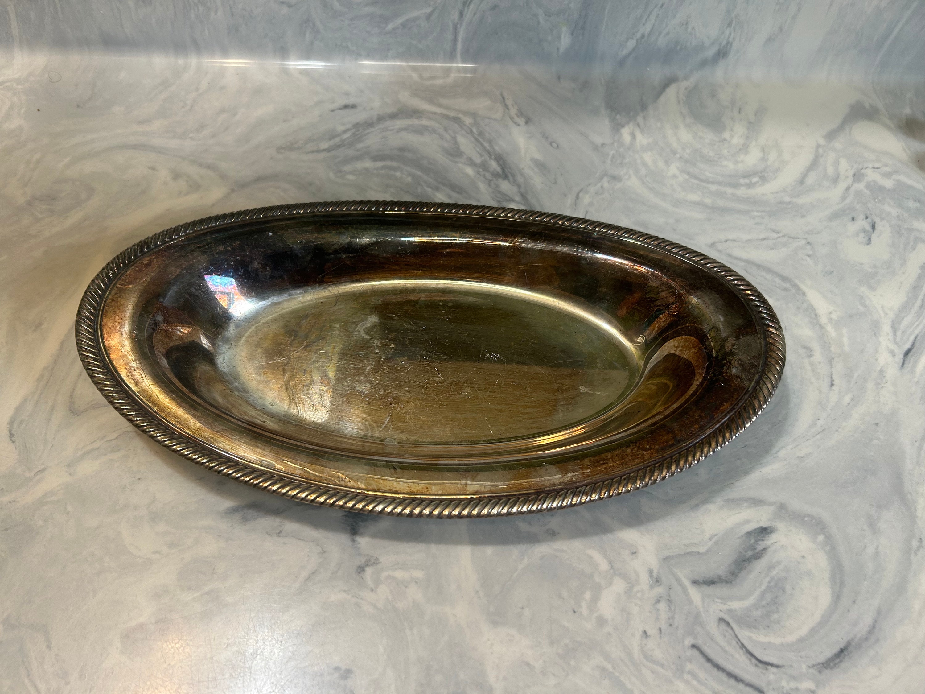 Wm. Rogers A Cake/Pie Server Antique US Silver-Plated
