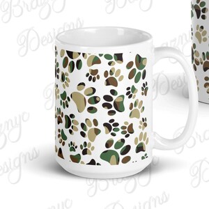 Patrón de camuflaje Impresiones de patas de perro PNG para paquete de sublimación - Amante de los perros, Plantillas de mamá de perro para tazas de café de 11 oz y 15 oz - Descarga instantánea de PNG