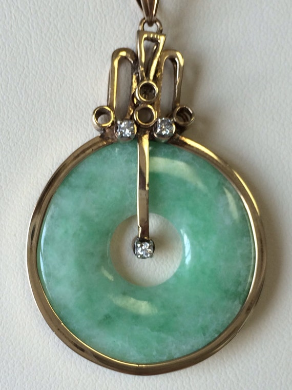 Apple- green jade pendant with 14kt gold and diam… - image 2