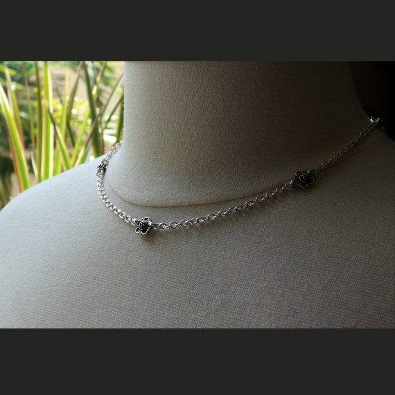 Silver necklace lariat silver station choker necklace adjustable length flower Bali bead everyday necklace floral botanical boho choker