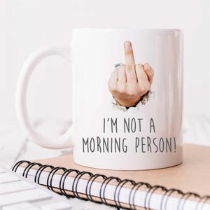 Kubek „Nie jestem rannym ptaszkiem” | Ceramiczny środkowy palec | Zabawny, niegrzeczny prezent biurowy | Nowatorski kubek z przekleństwami dla niego i dla niej