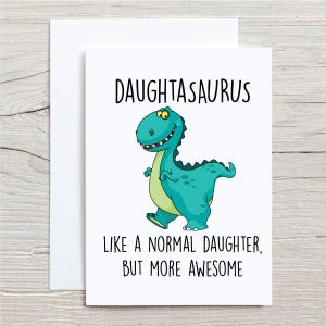 Carte de voeux fille dinosaure Daughtasaurus, design mignon et amusant, parfaite pour les enfants et les célébrations
