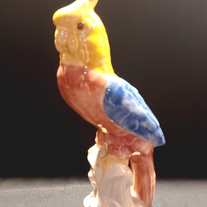 MCM Cockatiel Figurine - Maddox? - California Pottery? - Marked FCC # 117 - Cockatiel - Parrot - Cockatoo - Vintage Bird Figurine - MCM Bird