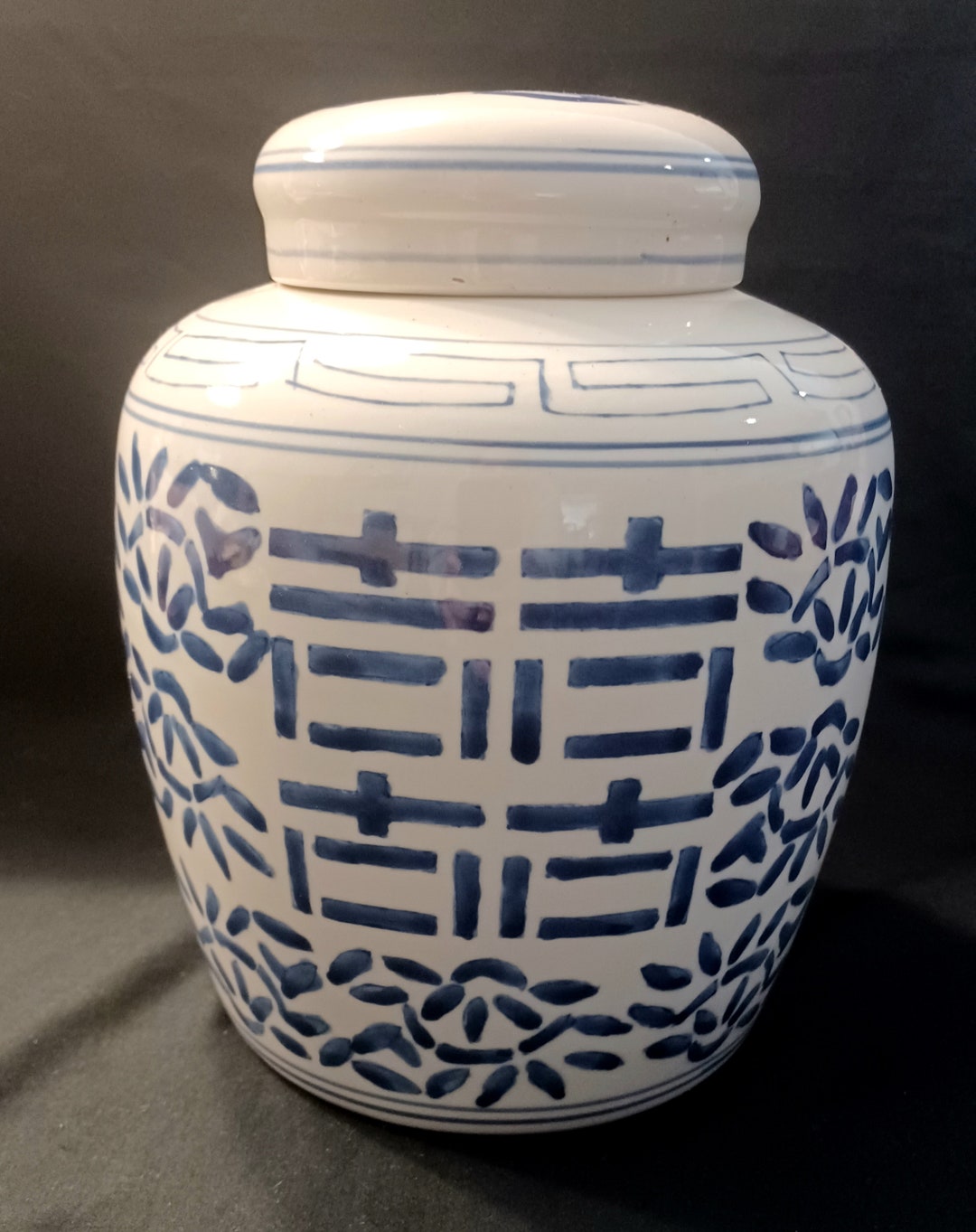 Vintage double Happiness Chinese Ginger Jar Blue and White Chinoiserie