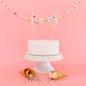 Fête d'anniversaire arc-en-ciel pastel nom personnalisé de gâteau guirlande de gâteau personnalisé de gâteau pour les filles nom personnalisé de gâteau image 2