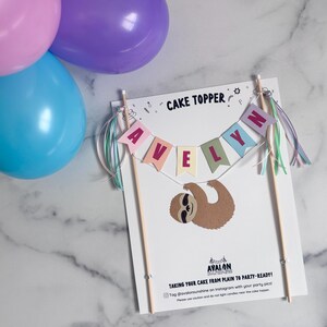 Adorno para tarta de perezoso arcoíris / Adorno para tarta de cumpleaños de niña / Pancarta para tarta con nombre personalizado en tonos pastel / imagen 4