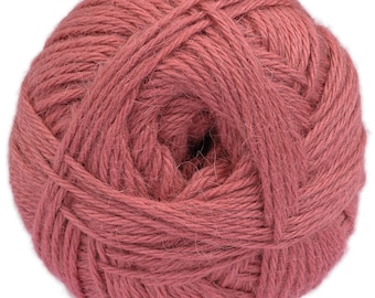 Pink - 100% baby llama - 100 gr./ 218 yd.