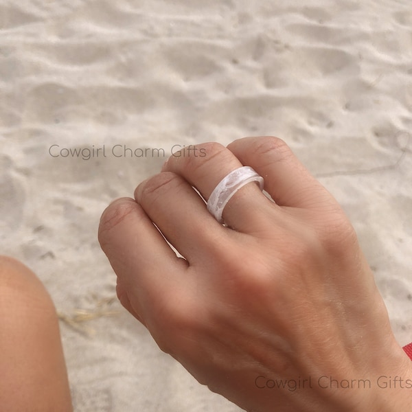 Summer ring, beach jewelry, summer fashion rings, fun summer jewelry, summer trend jewelry, white ring, Vacation ring
