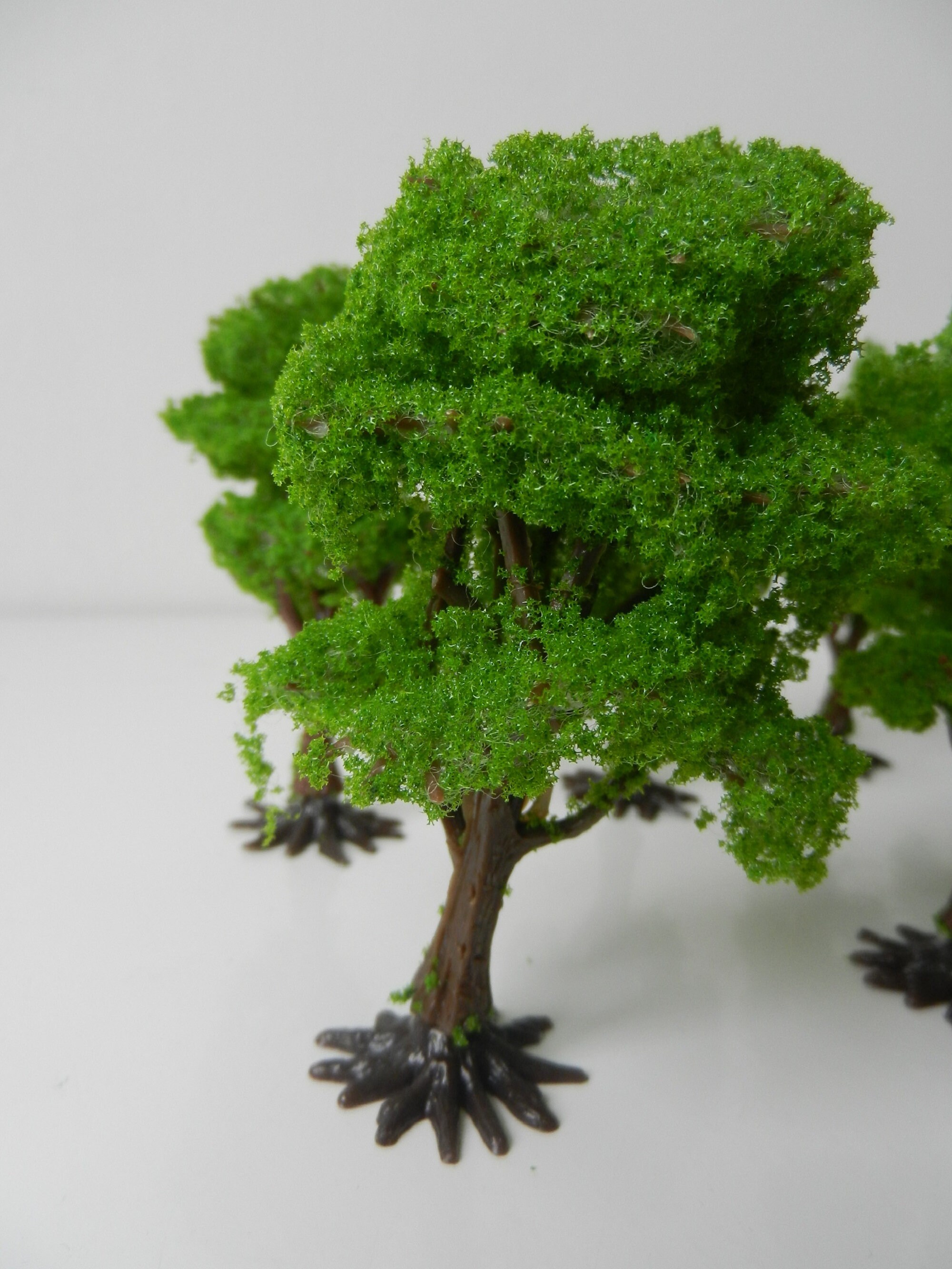 Set of 10 X Mid Green Model Trees With Feet Roots 9 Cm Scenery for H0 ...