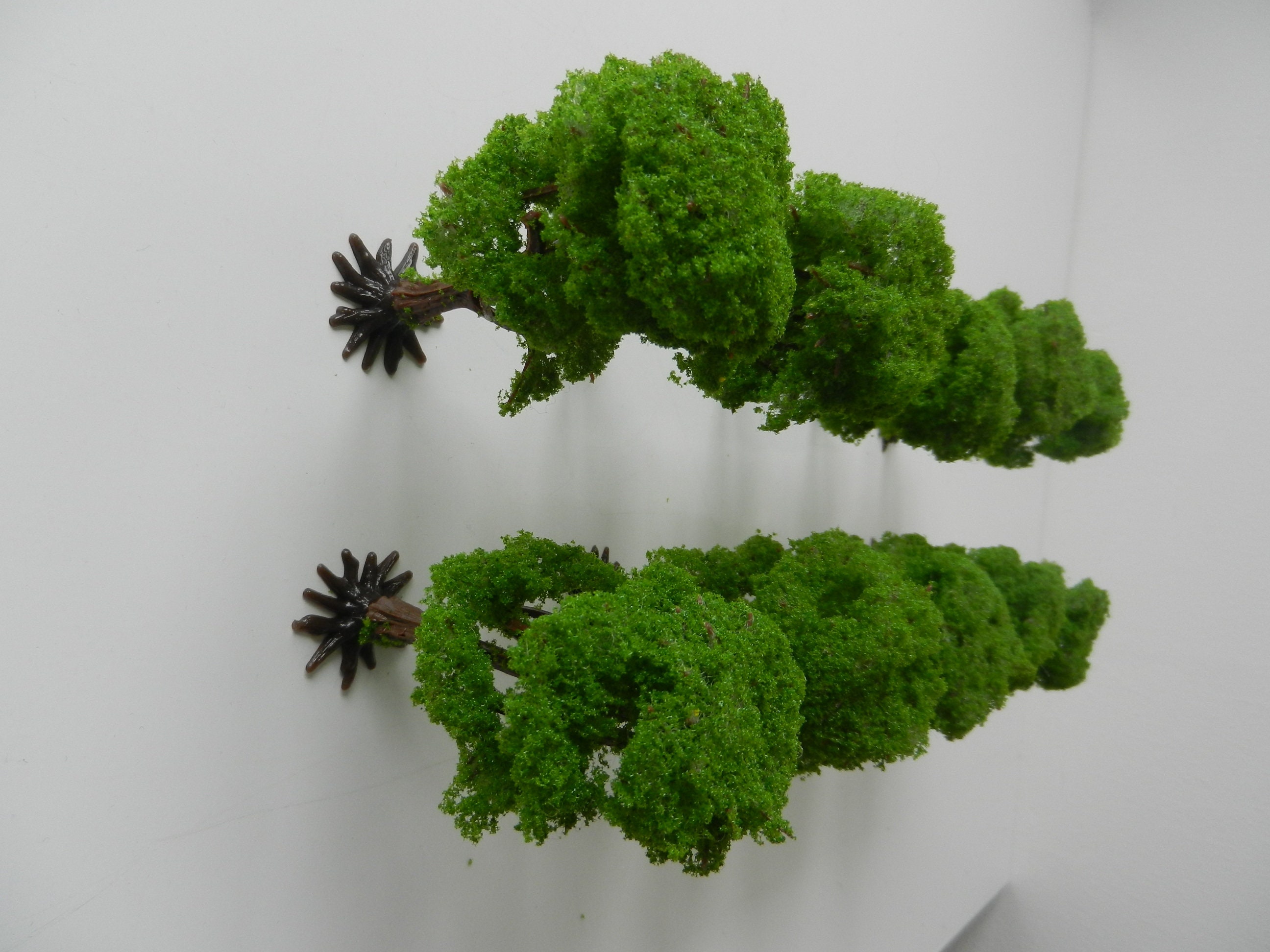 Set of 10 X Mid Green Model Trees With Feet Roots 9 Cm Scenery for H0 ...
