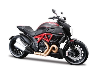 Model Motorbike Kit Ducati Diavel Carbon Die-Cast Metal Model Motorcycle Scale 1:12 Maisto