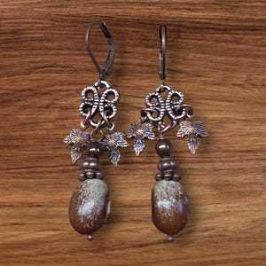 GG-137) Turkey Craw Bean Earrings.