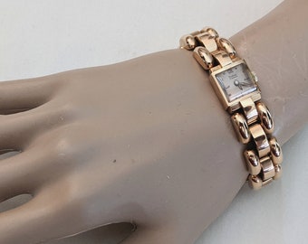 Relógio feminino Zodiac de 1947 em ouro 18k: fabricado na Suíça, com inscrição, 15,9 cm de comprimento.
