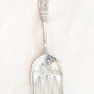 Gorham Sterling "Fontainebleau" Fish Serving Fork, 8 5/8"L