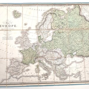 Carte pliante de l'Europe gravée et coloriée à la main en 1829 par James Wyld, géographe du roi George IV