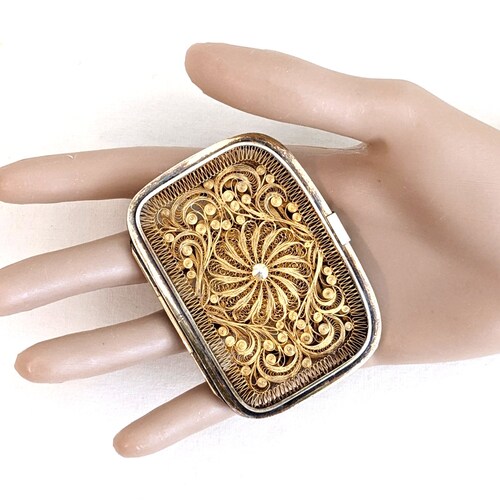 Shops Gilt silver filigree calling card case; 3 x 2 1/8 x 1/8 inches, 26.6 grams