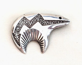 Broche esprit ours navajo en argent sterling, 1 3/4 L x 1 1/4 H pouces, 10,8 g