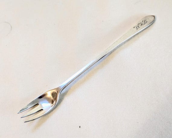 Tiffany 純銀　カクテル　オードブル　フォーク Set of 7 Tiffany & Co Sterling Silver Cocktail Forks, Faneuil