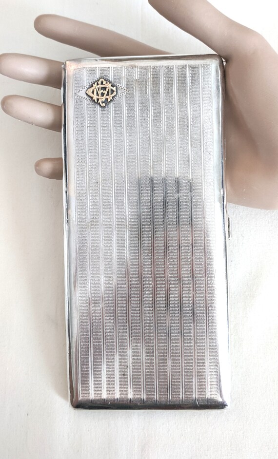 Elongated engine turned silver cigarette case, 10… - image 3