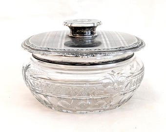 Grote sterling en geslepen glazen wastafel / poederpot: Robert Wallace, 'S'-monogram, motor gedraaid