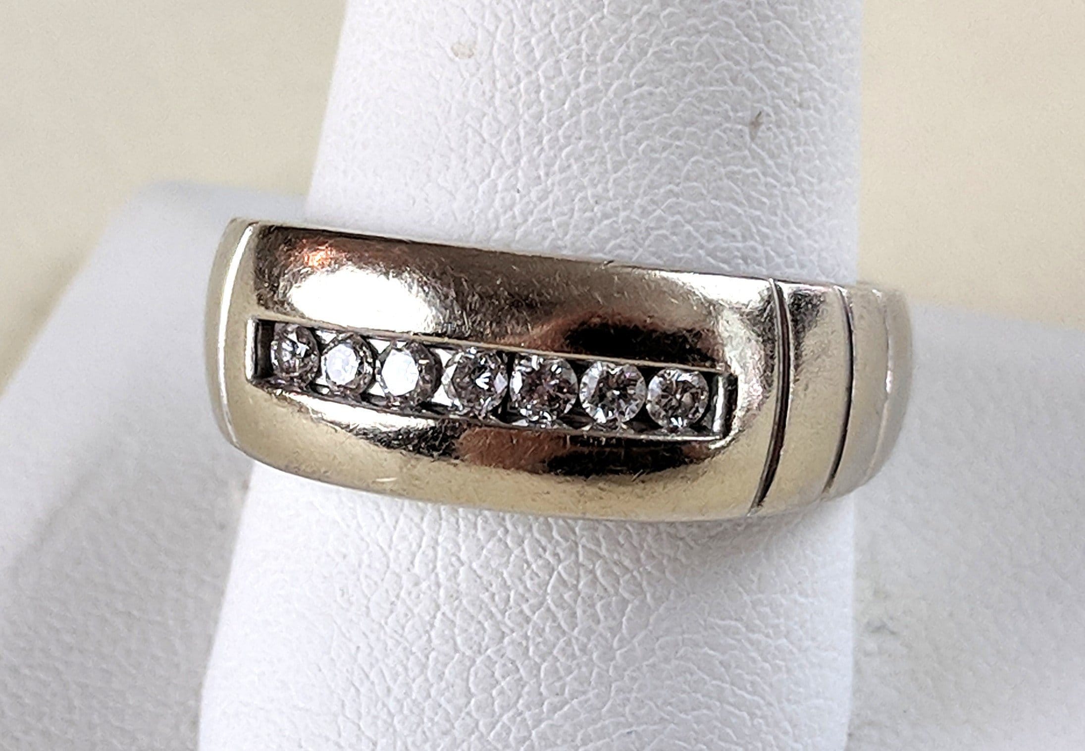 Men's 14k pale yellow gold band ring with seven .03 carat diamonds, size 10 US, 7 grams