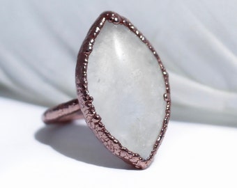 Crystal Quartz Statement Ring, White Quartz Big Ring, White Crystal Ring, Big Stone Cocktail Ring, White Witch Ring, Milky Quartz Ring