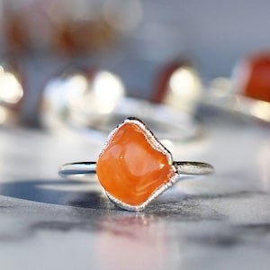 Carnelian Silver Ring, Raw Carnelian Ring Silver Band, Chunky Raw Stone Ring, Carnelian Carnelian Jewelry, Root Chakra Ring Silver Band
