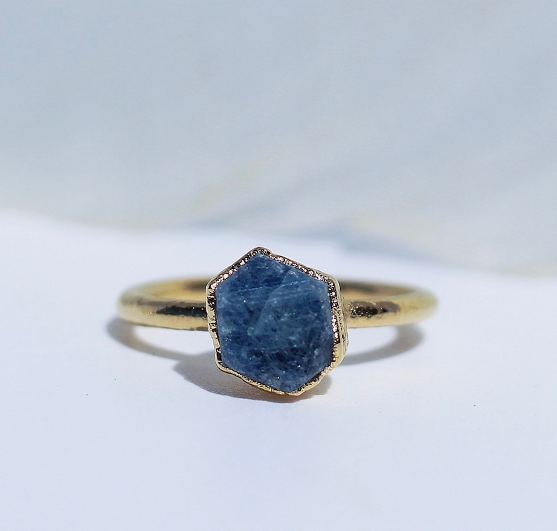 Raw Sapphire Ring in Gold, Stackable Birthstone Ring, September Birthstone Jewelry, Birthstone, September Birthday Gift, Rough Sapphire Ring image 3